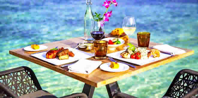 Breakfasts  with sea view