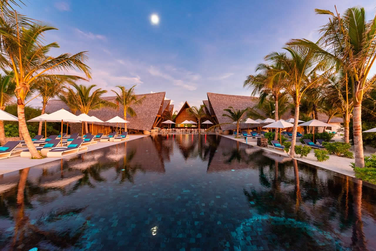 Mӧvenpick Resort Kuredhivaru Maldives